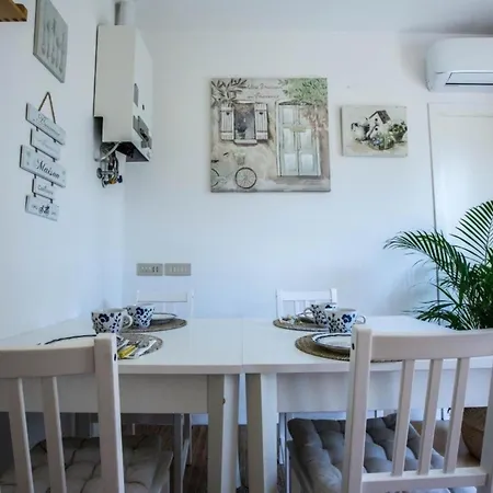 Ferienhaus Casa Glicini Mit Gemeinschaftspool דירה Ostra