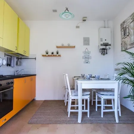 شقة Ferienhaus Casa Glicini Mit Gemeinschaftspool Ostra